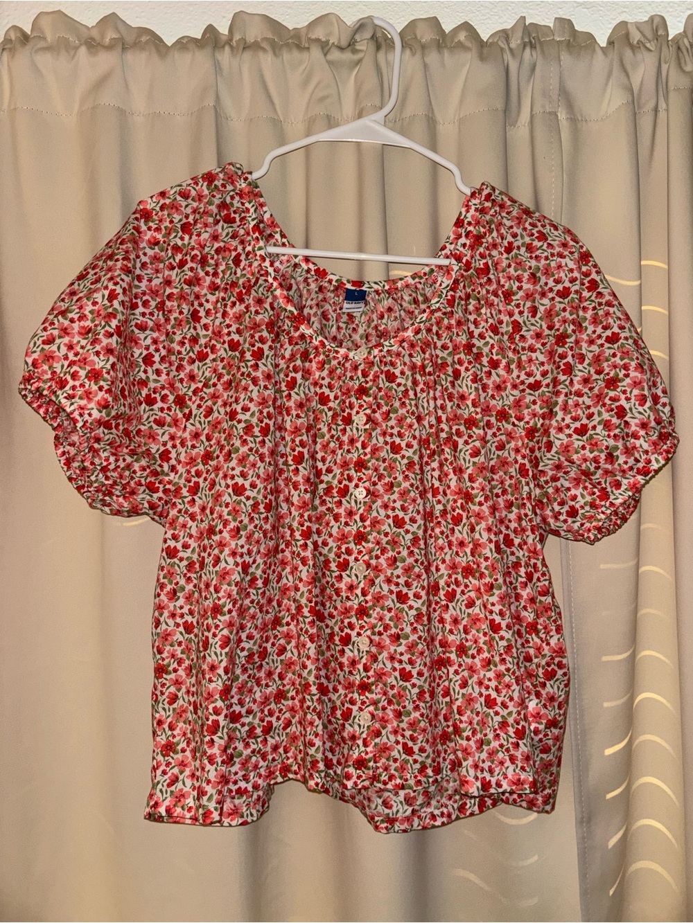 Women’s Large Floral Puff-Sleeve Top